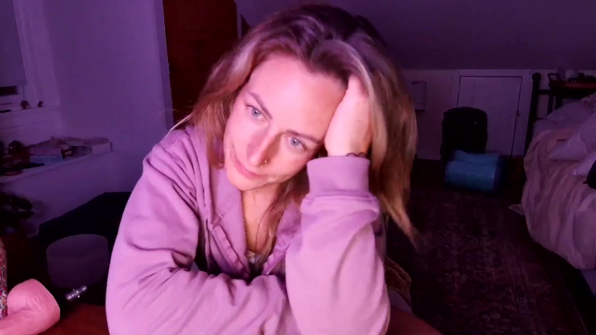 Gallery image thumbnail from Lena_bee's myfreecams stream on, 10/01/2025, 07:00 image 5 of 20