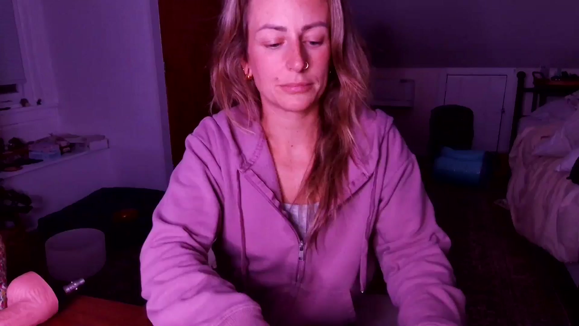 Gallery image thumbnail from Lena_bee's myfreecams stream on, 10/01/2025, 07:00 image 2 of 20