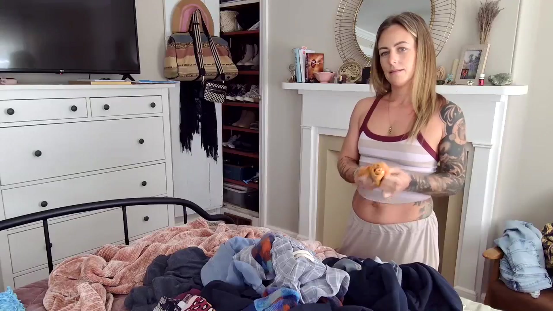 Gallery image thumbnail from Lena_bee's myfreecams stream on, 10/21/2025, 16:10 image 18 of 20
