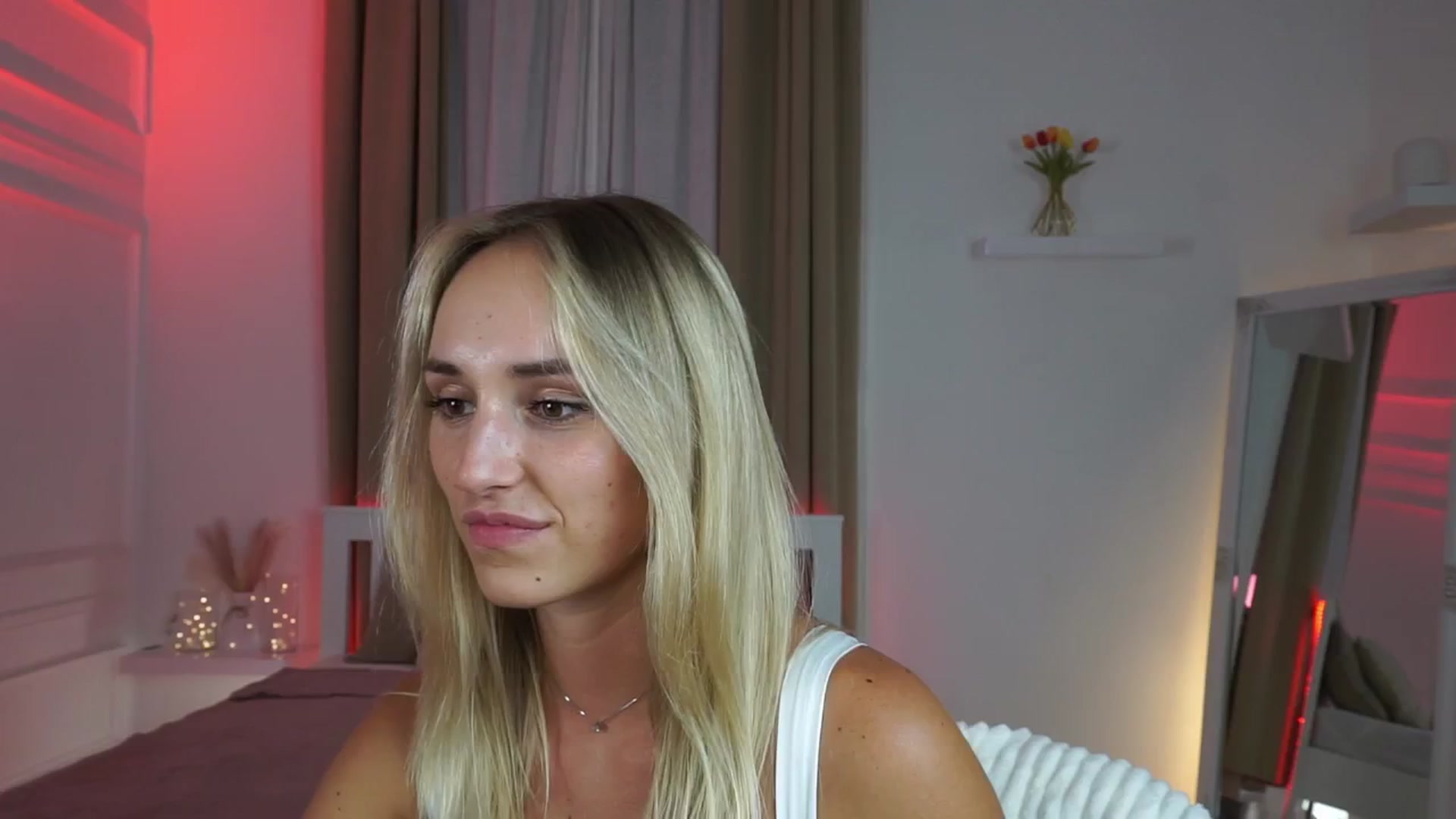 Gallery image thumbnail from LenaaStar's myfreecams stream on, 08/01/2025, 21:47 image 1 of 20
