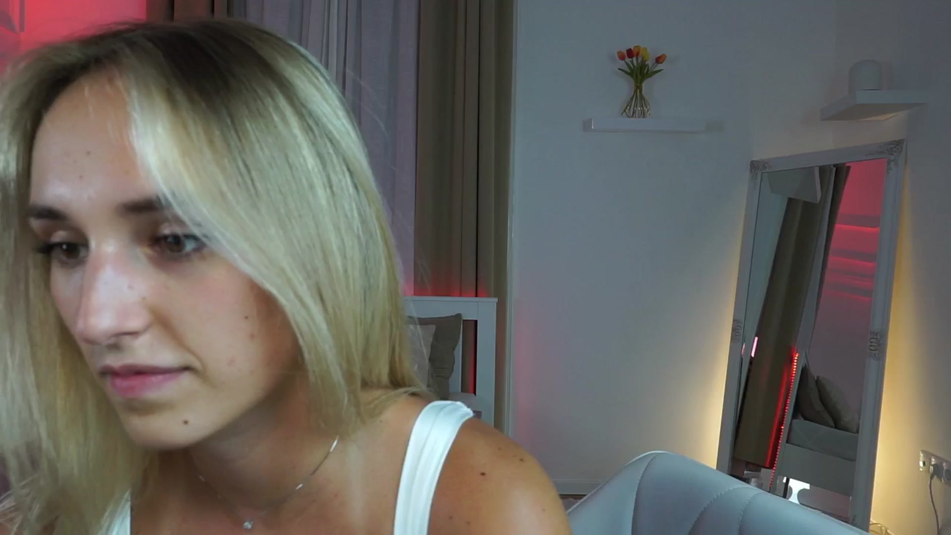 Gallery image thumbnail from LenaaStar's myfreecams stream on, 08/01/2025, 21:47 image 20 of 20