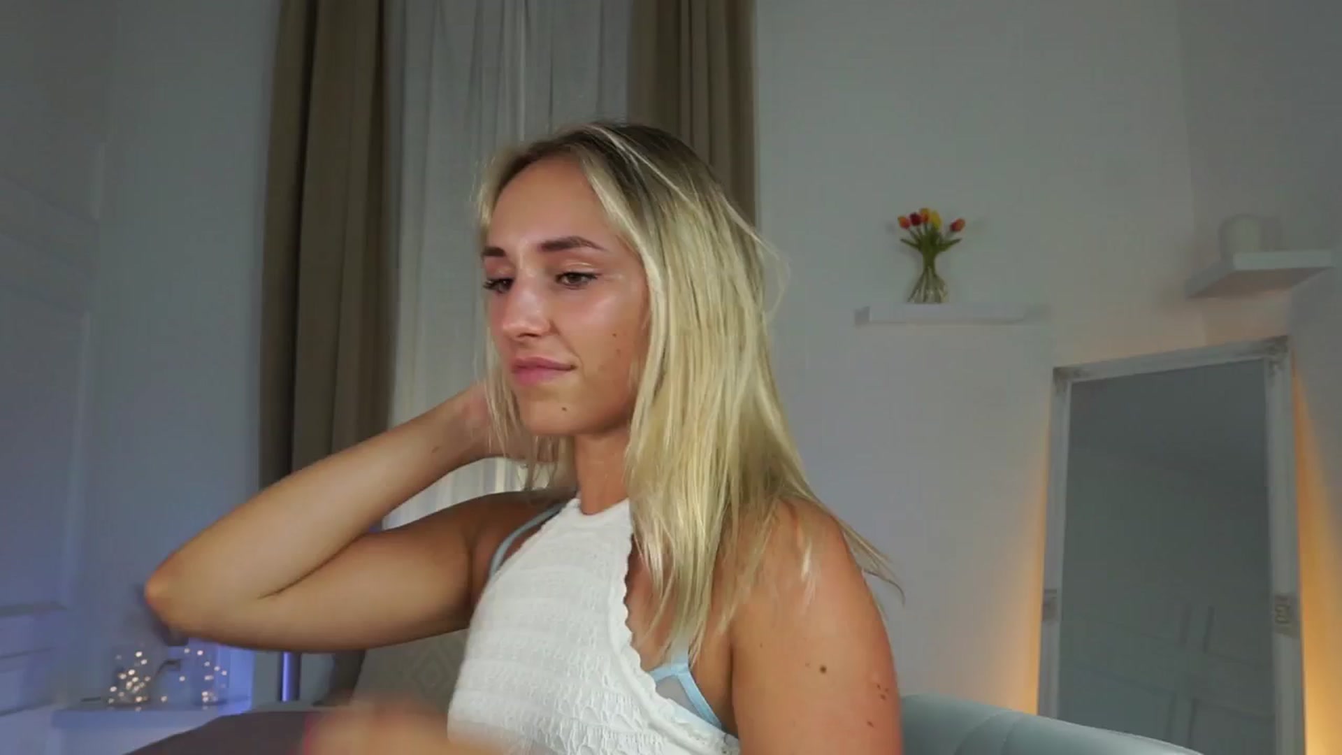 Gallery image thumbnail from LenaaStar's myfreecams stream on, 08/02/2025, 15:30 image 12 of 20