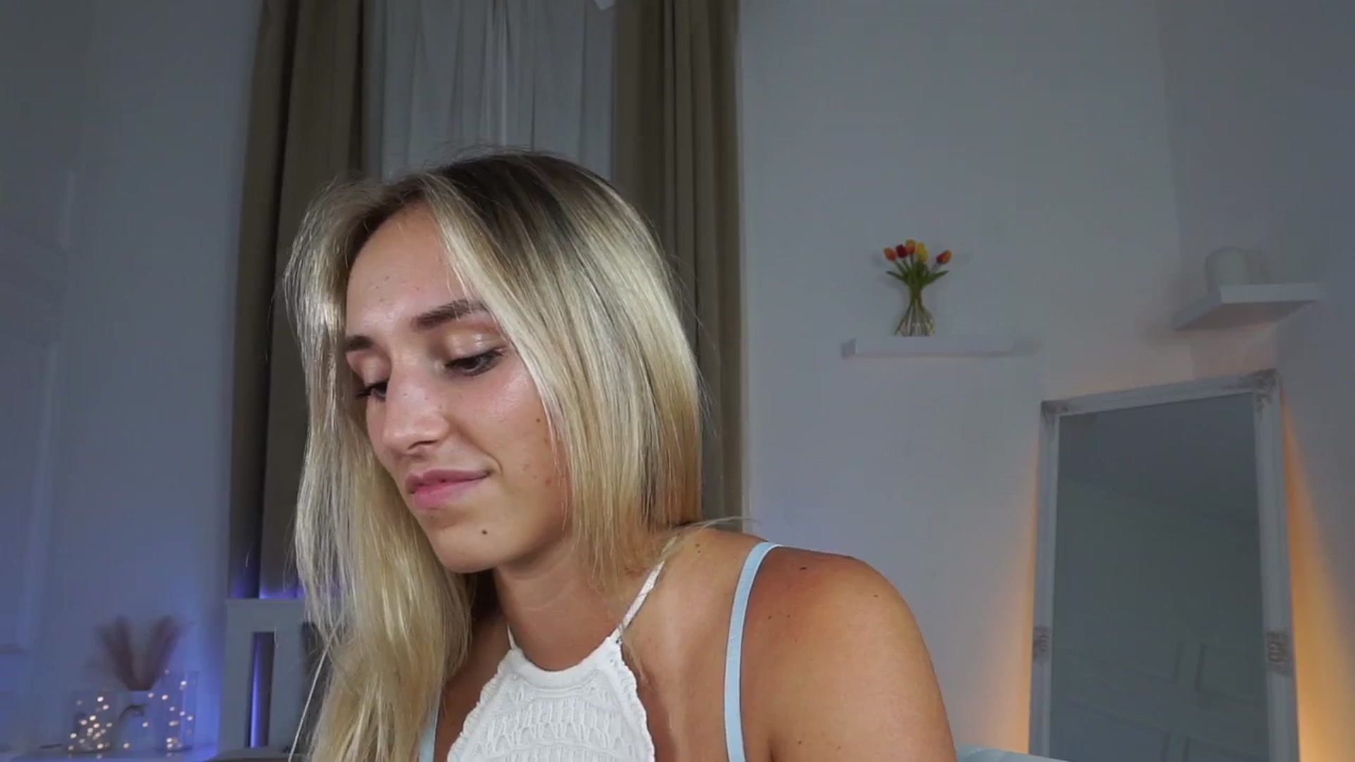 Gallery image thumbnail from LenaaStar's myfreecams stream on, 08/02/2025, 15:30 image 19 of 20