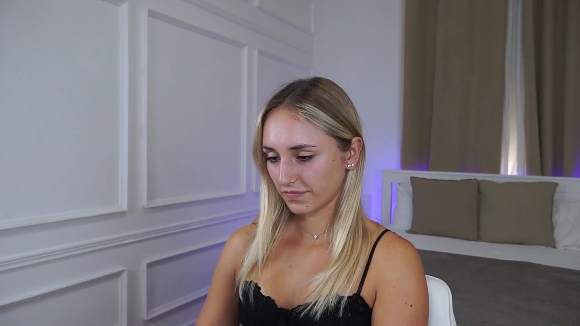 Gallery image thumbnail from LenaaStar's myfreecams stream on, 10/07/2025, 16:50 image 9 of 20