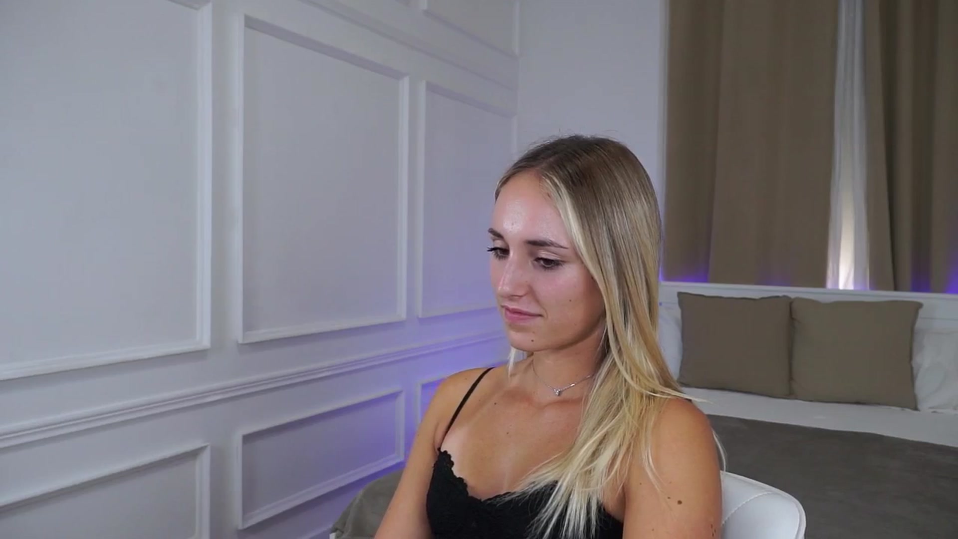 Gallery image thumbnail from LenaaStar's myfreecams stream on, 10/07/2025, 16:50 image 20 of 20