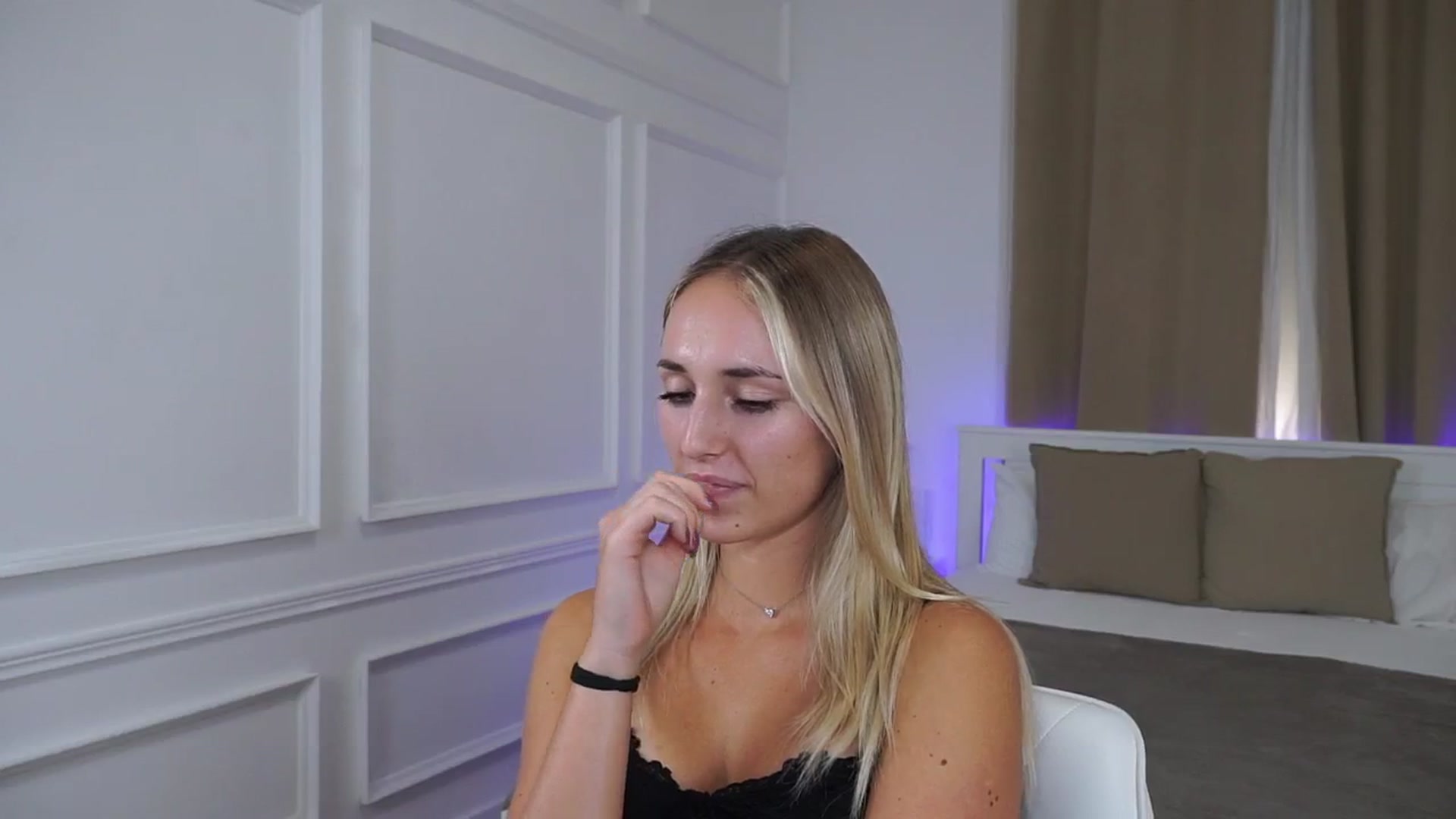 Gallery image thumbnail from LenaaStar's myfreecams stream on, 10/07/2025, 16:50 image 18 of 20