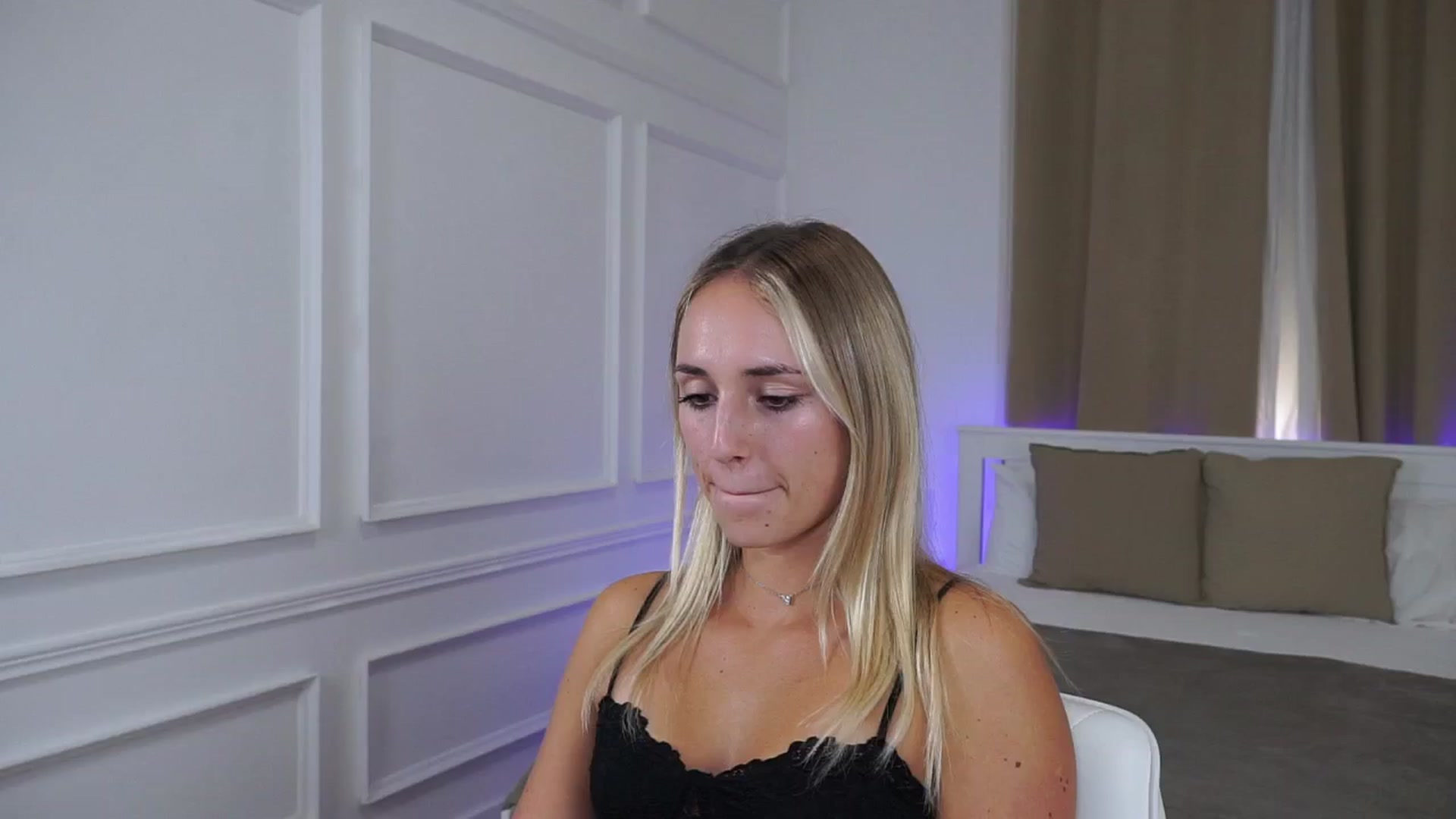 Gallery image thumbnail from LenaaStar's myfreecams stream on, 10/07/2025, 16:50 image 17 of 20