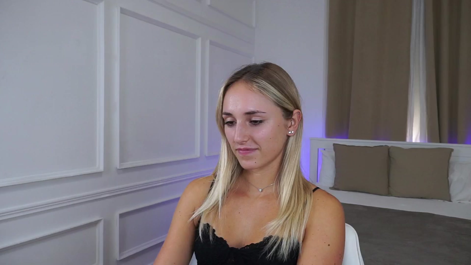 Gallery image thumbnail from LenaaStar's myfreecams stream on, 10/07/2025, 16:50 image 8 of 20