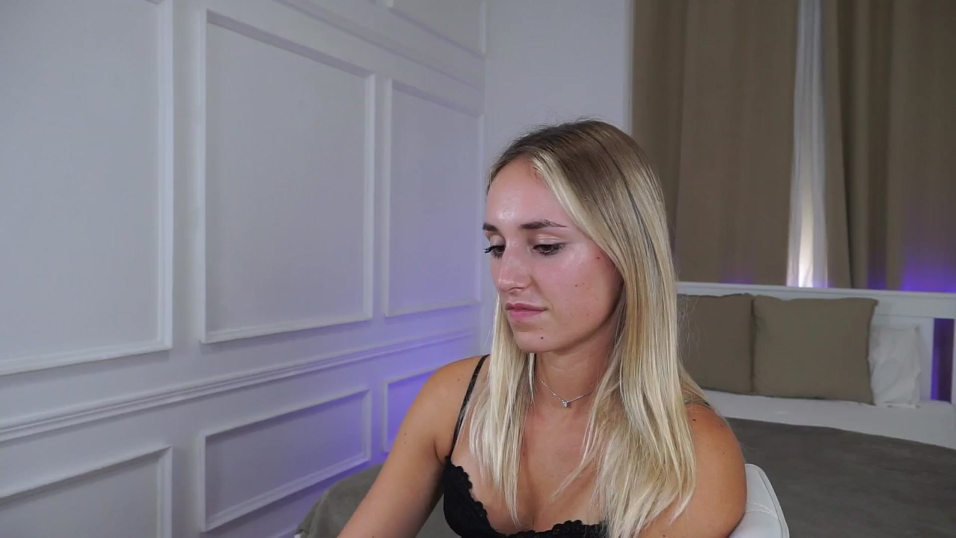 Gallery image thumbnail from LenaaStar's myfreecams stream on, 10/07/2025, 17:25 image 17 of 20