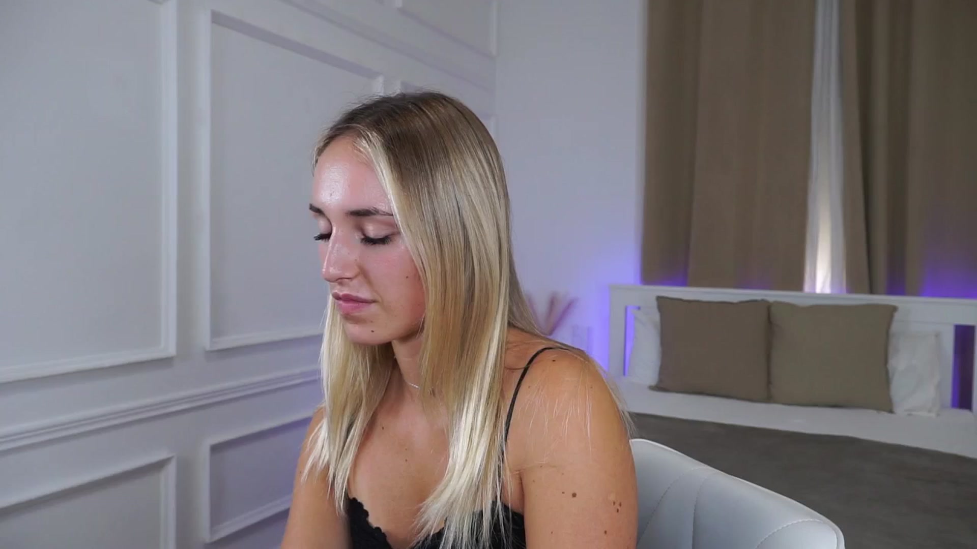 Gallery image thumbnail from LenaaStar's myfreecams stream on, 10/07/2025, 17:25 image 1 of 20