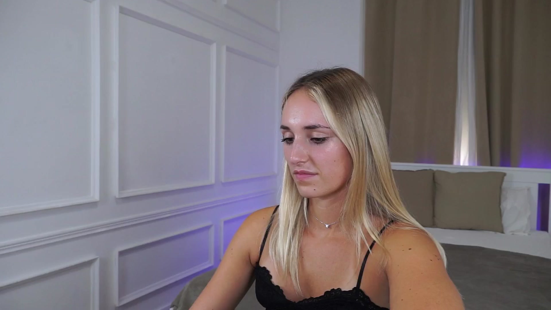 Gallery image thumbnail from LenaaStar's myfreecams stream on, 10/07/2025, 17:25 image 18 of 20