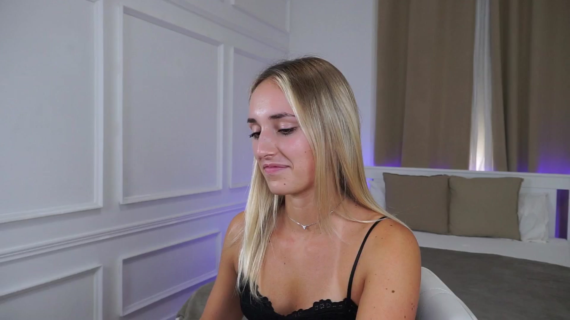 Gallery image thumbnail from LenaaStar's myfreecams stream on, 10/07/2025, 17:25 image 9 of 20
