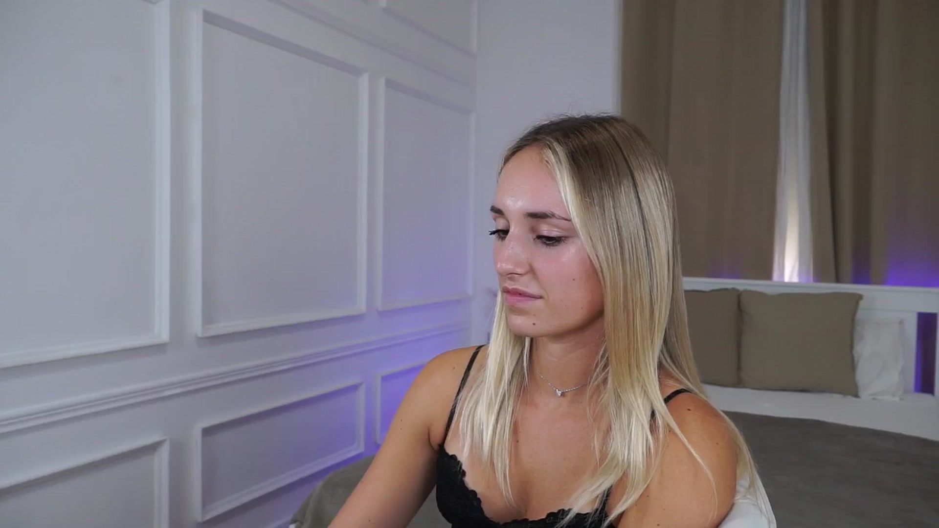 Gallery image thumbnail from LenaaStar's myfreecams stream on, 10/07/2025, 17:25 image 15 of 20
