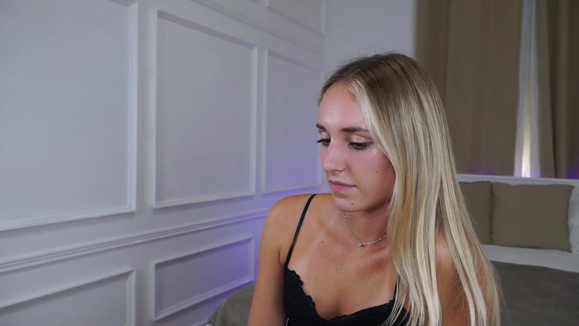 Gallery image thumbnail from LenaaStar's myfreecams stream on, 10/07/2025, 19:59 image 12 of 20