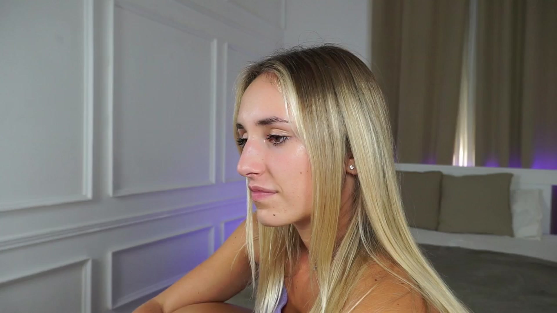 Gallery image thumbnail from LenaaStar's myfreecams stream on, 10/08/2025, 18:53 image 3 of 20