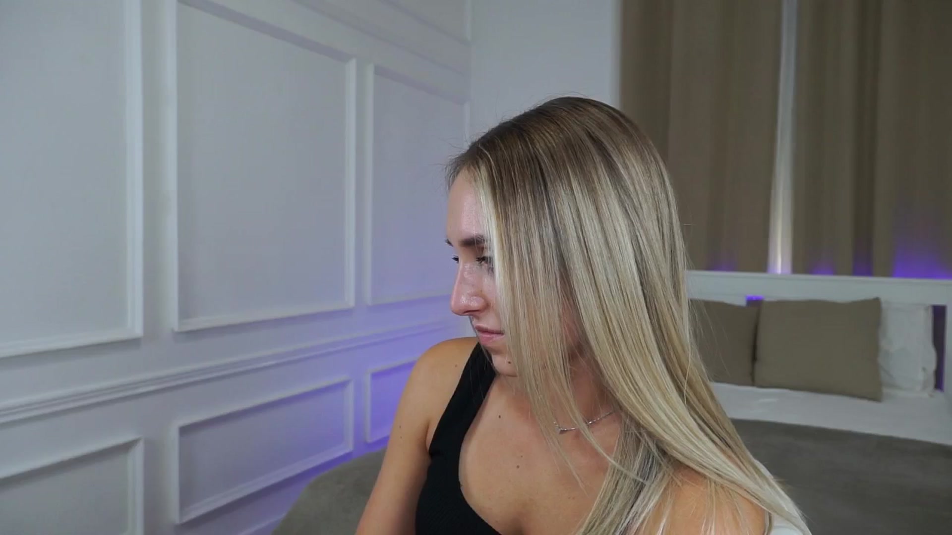 Gallery image thumbnail from LenaaStar's myfreecams stream on, 10/14/2025, 15:46 image 14 of 20