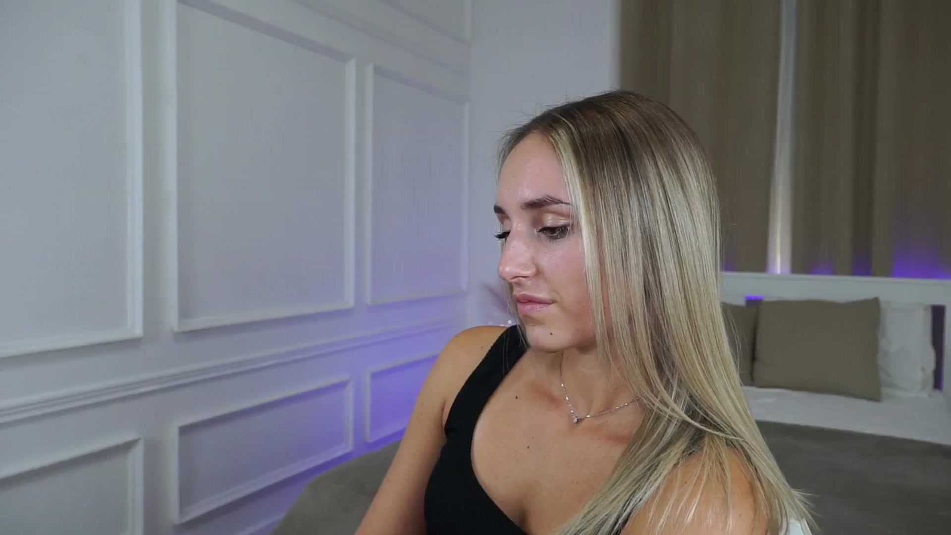Gallery image thumbnail from LenaaStar's myfreecams stream on, 10/14/2025, 15:46 image 13 of 20