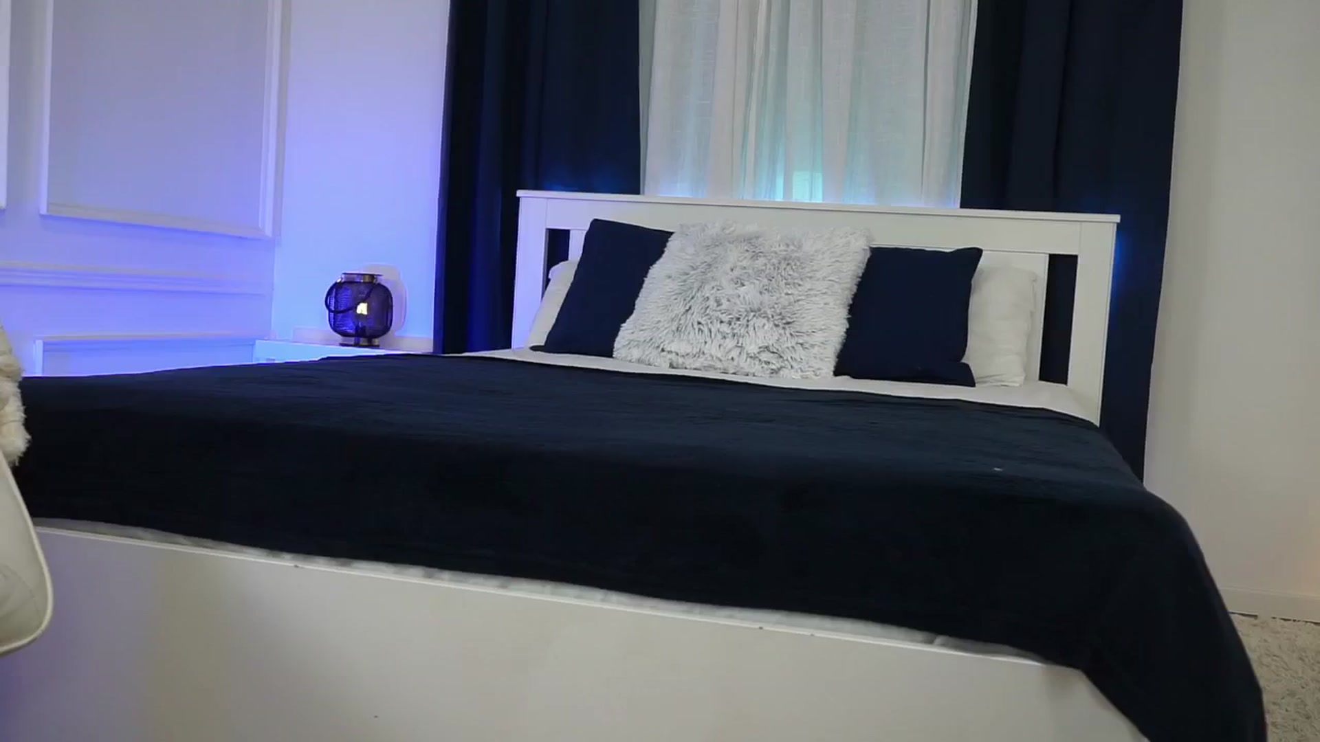 Gallery image thumbnail from LenaaStar's myfreecams stream on, 10/17/2025, 14:17 image 17 of 20