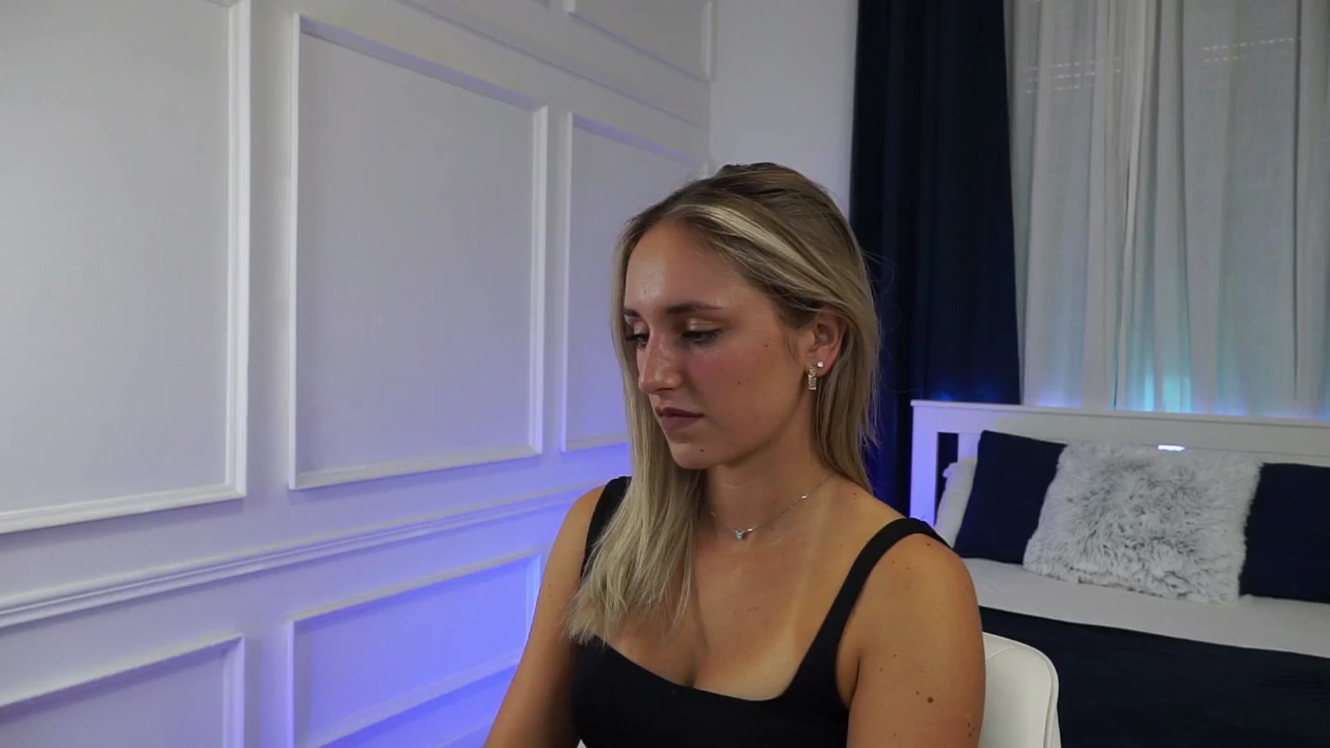 Gallery image thumbnail from LenaaStar's myfreecams stream on, 10/17/2025, 14:17 image 3 of 20