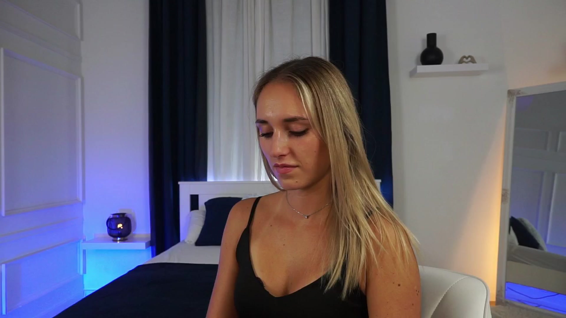 Gallery image thumbnail from LenaaStar's myfreecams stream on, 10/23/2025, 17:26 image 16 of 20