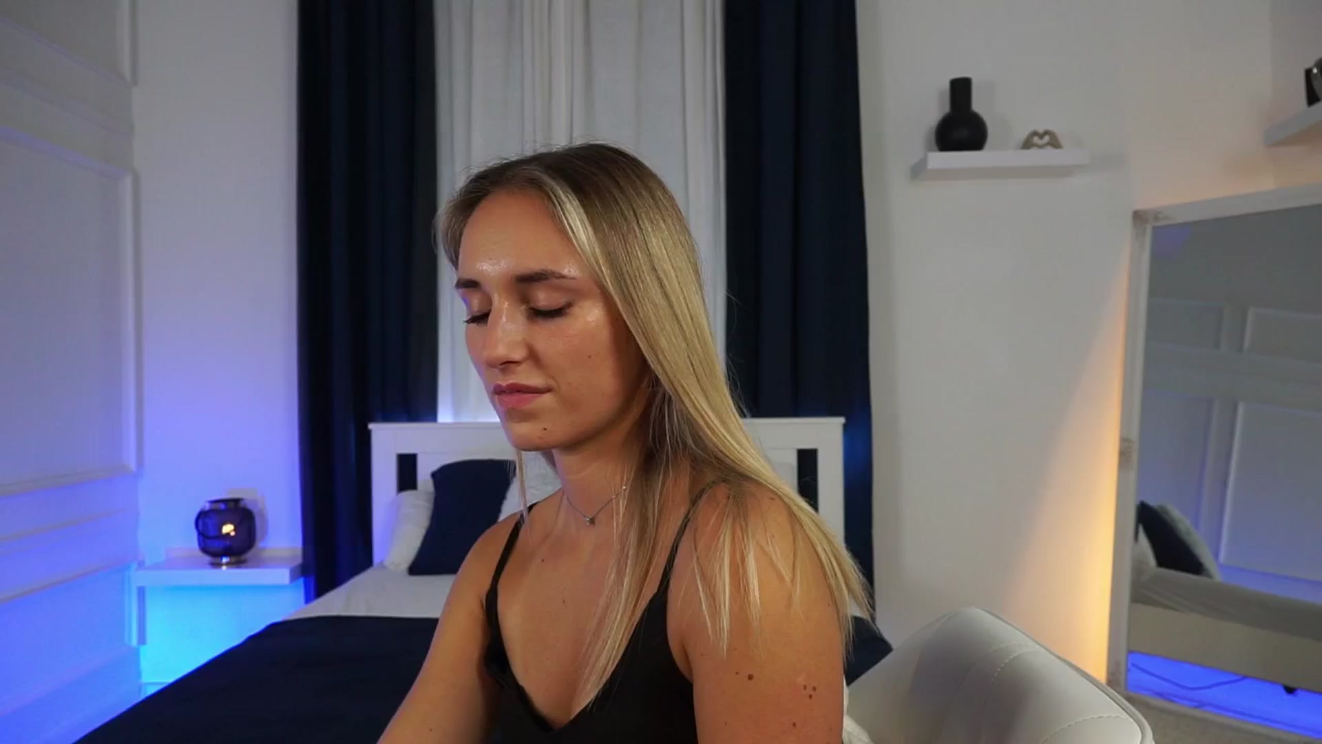 Gallery image thumbnail from LenaaStar's myfreecams stream on, 10/23/2025, 17:59 image 10 of 20