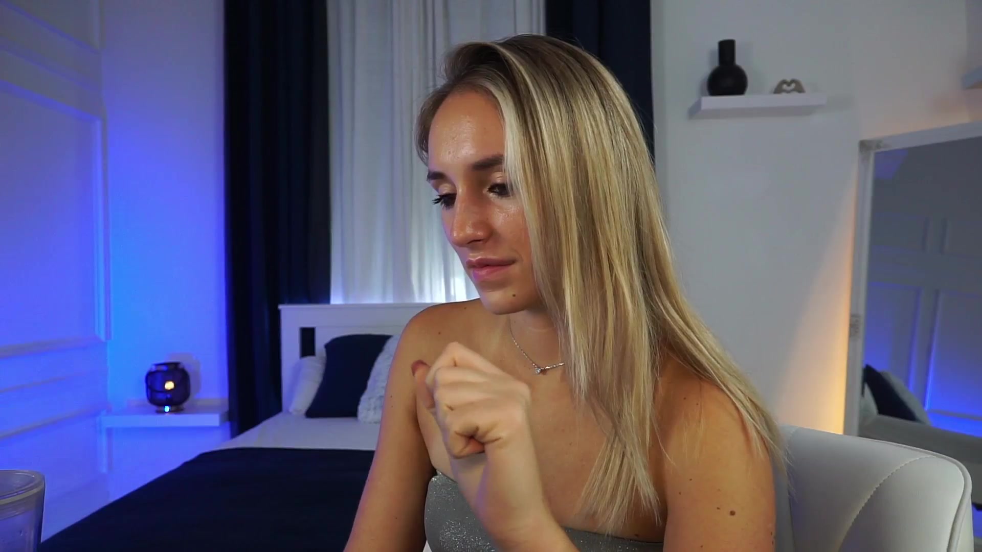 Gallery image thumbnail from LenaaStar's myfreecams stream on, 10/24/2025, 17:09 image 20 of 20