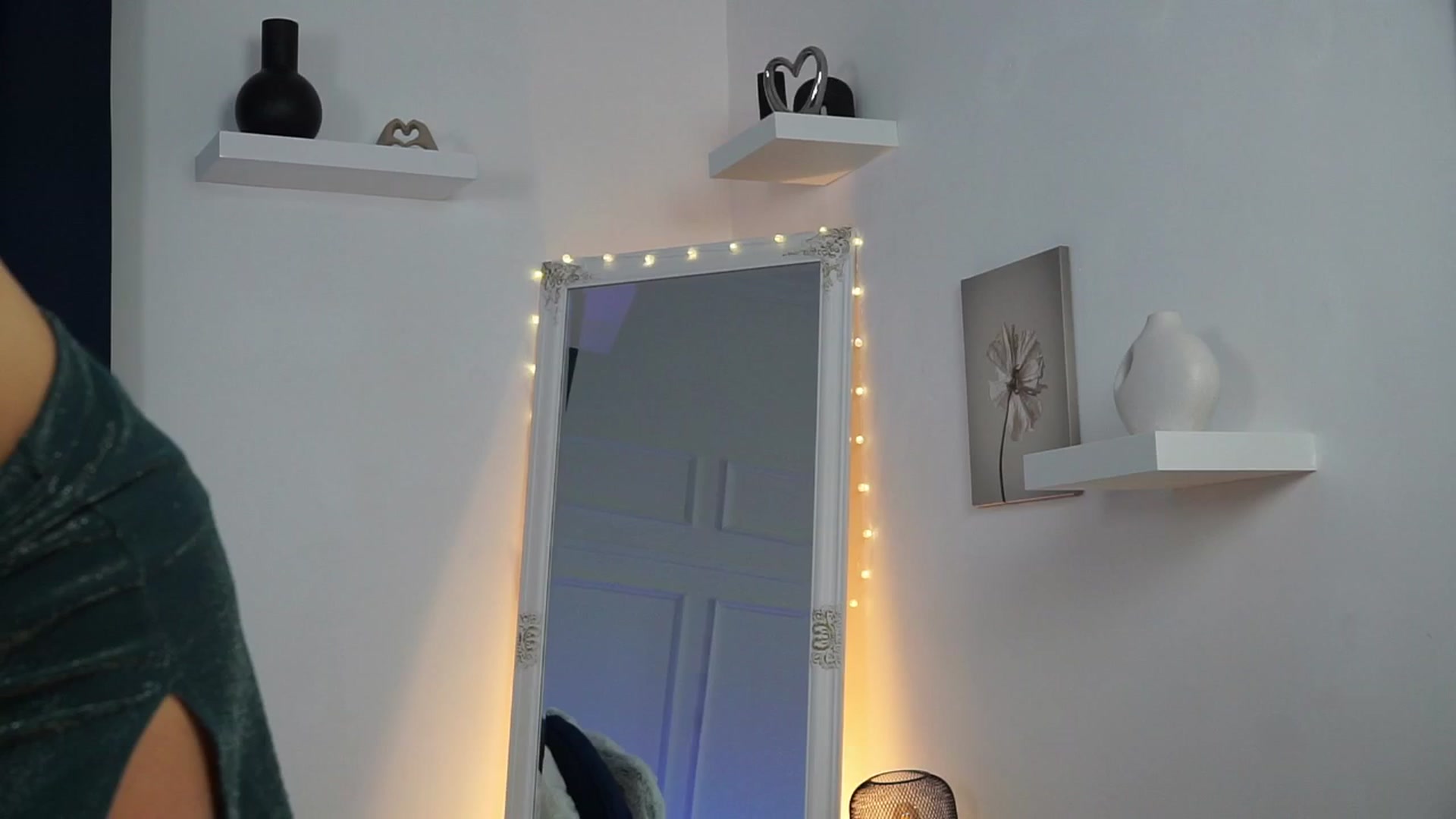 Gallery image thumbnail from LenaaStar's myfreecams stream on, 10/28/2025, 16:07 image 20 of 20