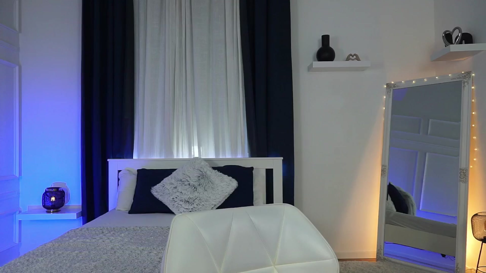 Gallery image thumbnail from LenaaStar's myfreecams stream on, 10/29/2025, 20:06 image 3 of 20