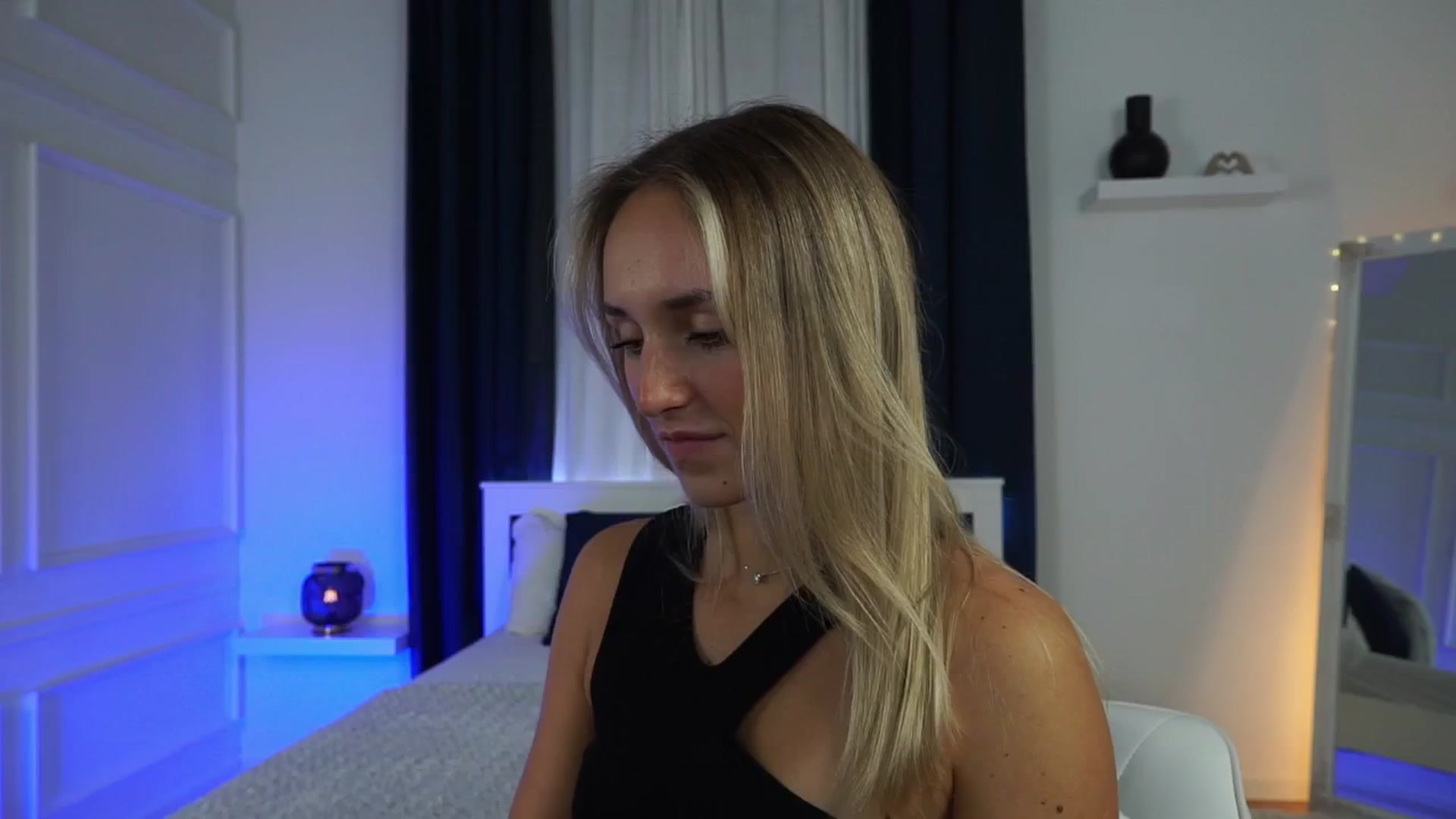 Gallery image thumbnail from LenaaStar's myfreecams stream on, 10/30/2025, 16:06 image 5 of 20