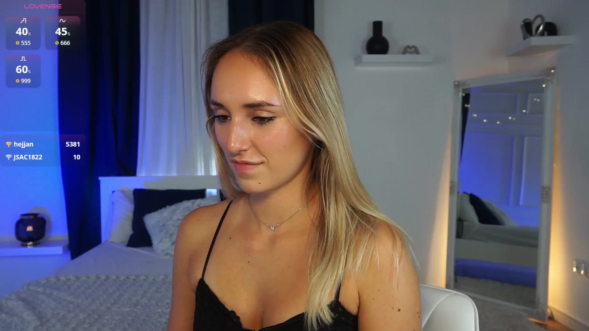 Gallery image thumbnail from LenaaStar's myfreecams stream on, 11/06/2025, 16:37 image 5 of 20