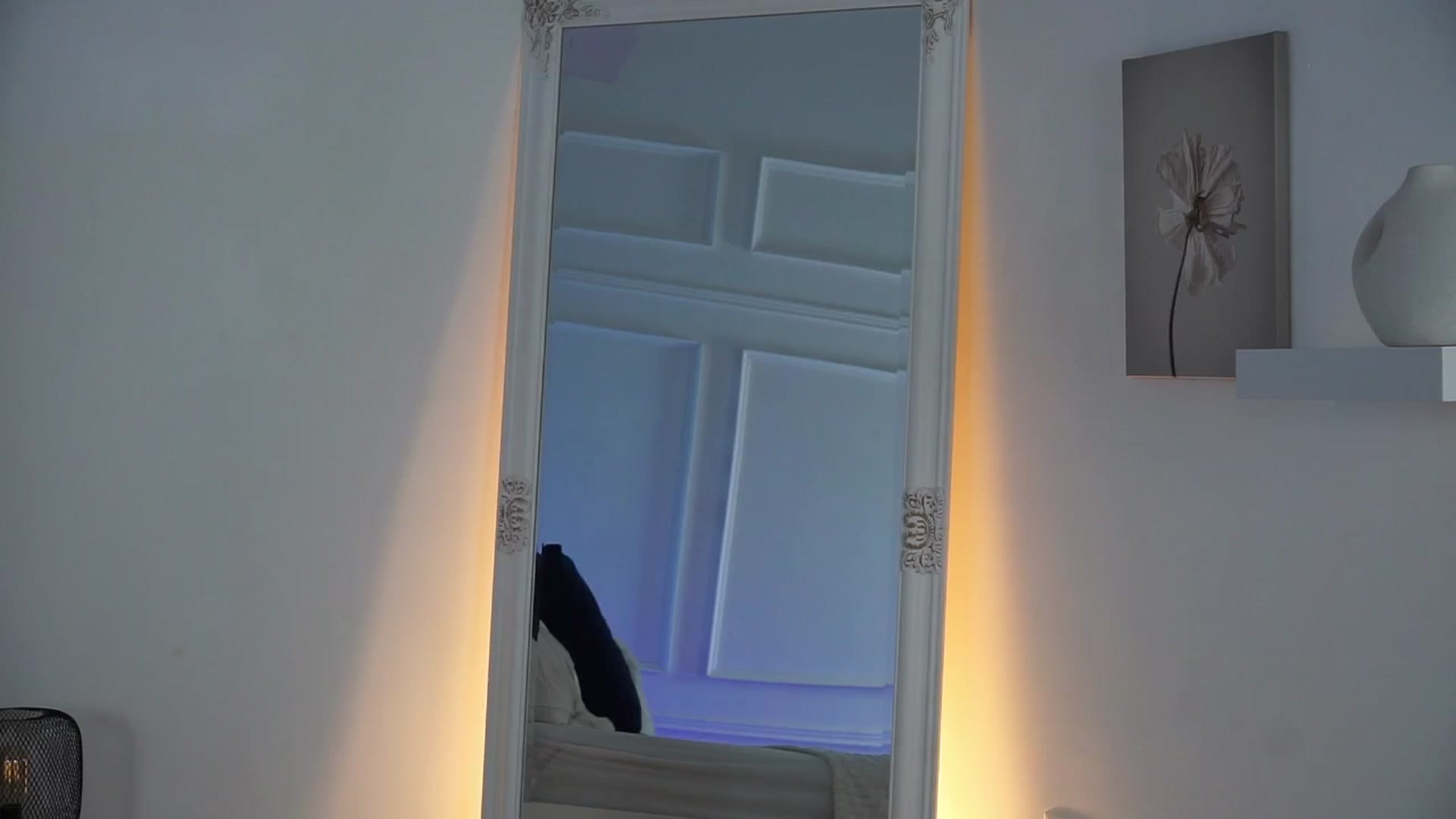 Gallery image thumbnail from LenaaStar's myfreecams stream on, 11/21/2025, 19:34 image 17 of 20