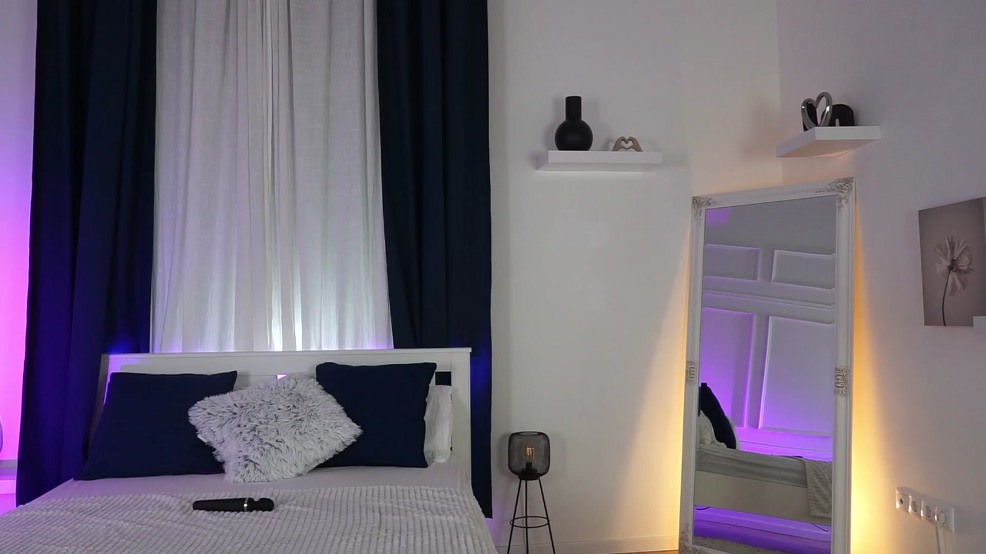 Gallery image thumbnail from LenaaStar's myfreecams stream on, 11/23/2025, 20:09 image 4 of 20
