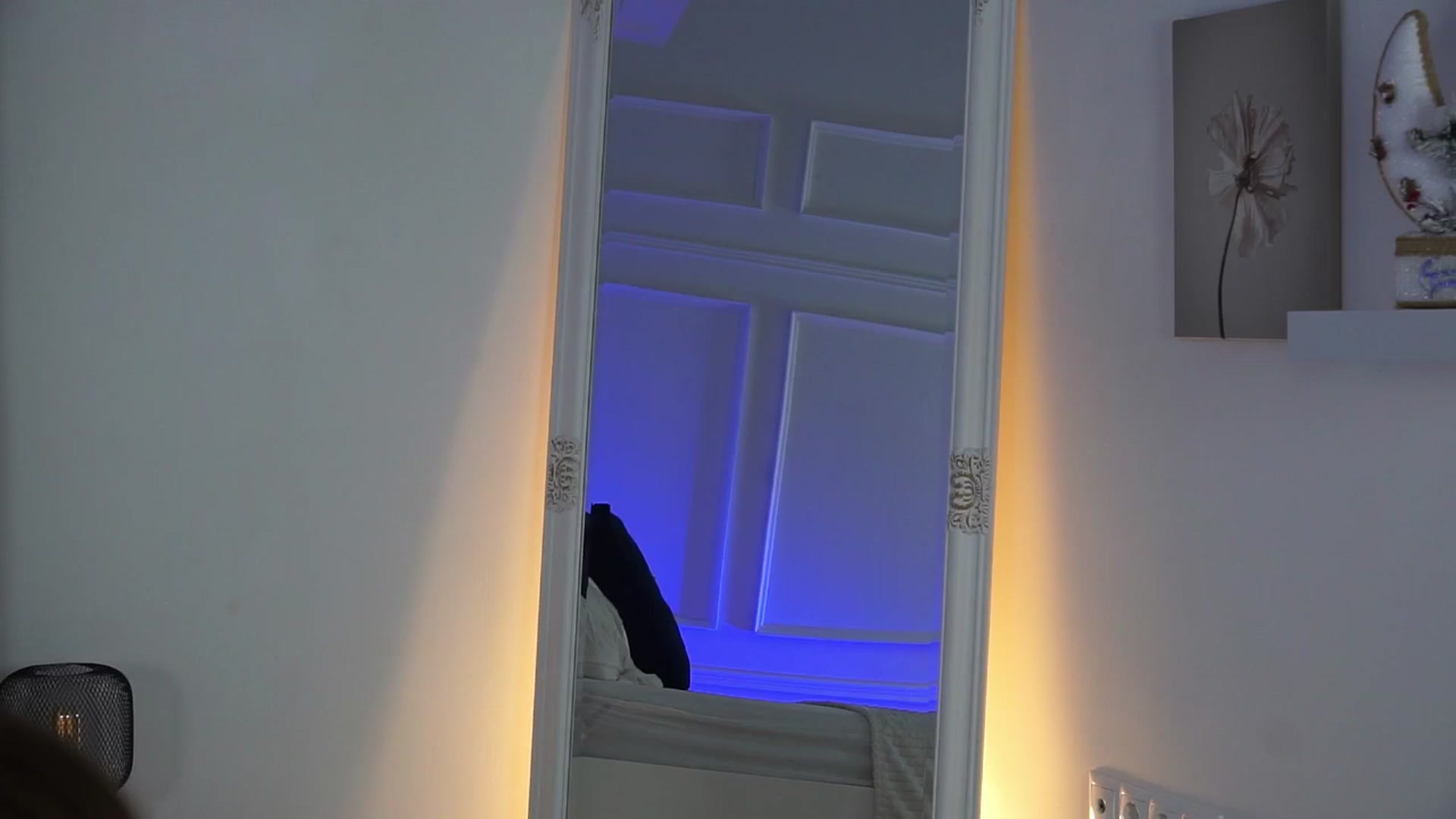 Gallery image thumbnail from LenaaStar's myfreecams stream on, 11/25/2025, 18:37 image 10 of 20