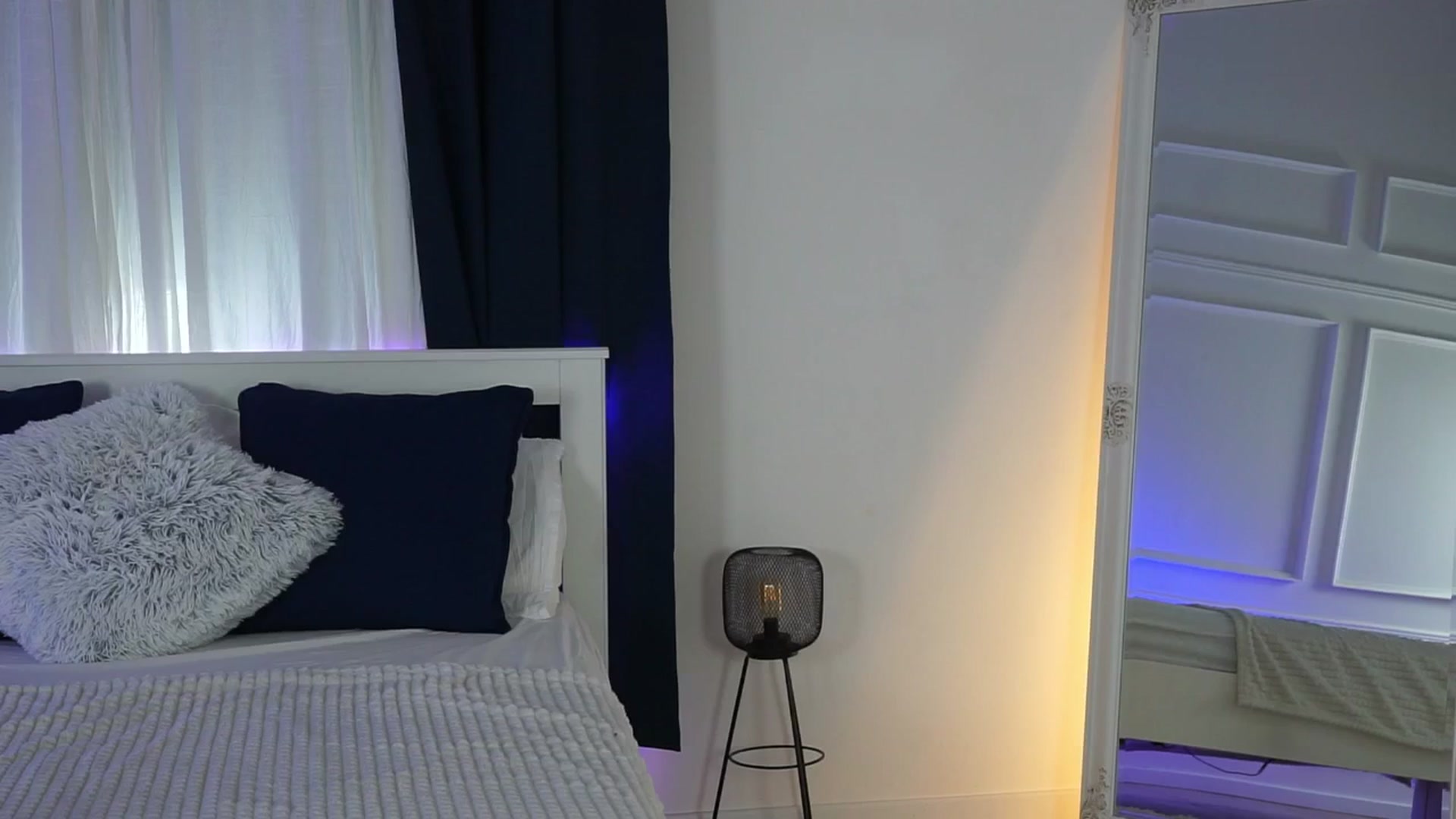 Gallery image thumbnail from LenaaStar's myfreecams stream on, 11/27/2025, 21:40 image 9 of 20