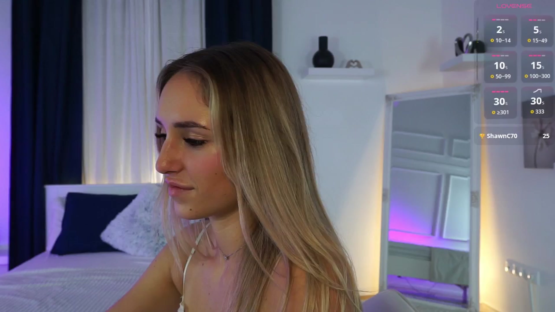 Gallery image thumbnail from LenaaStar's myfreecams stream on, 12/08/2025, 16:48 image 13 of 20