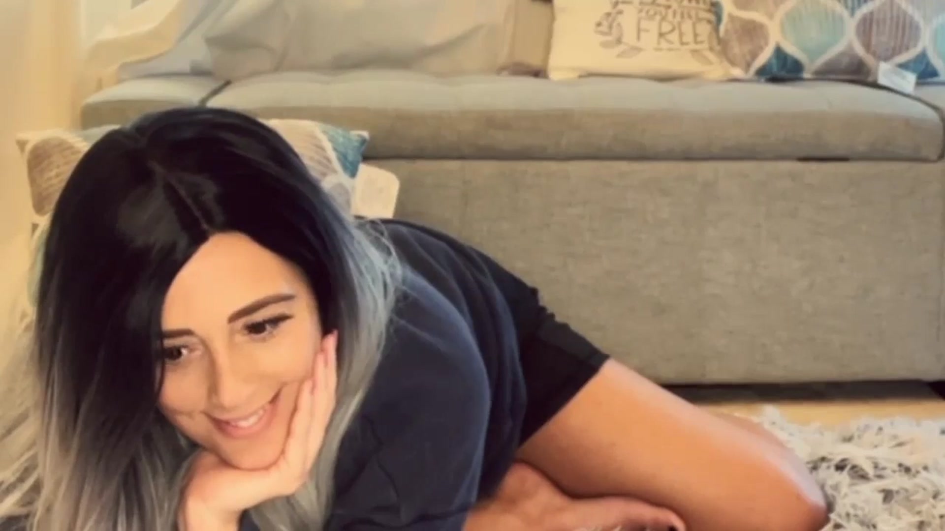 Gallery image thumbnail from Lenajane's myfreecams stream on, 10/12/2024, 20:04 image 18 of 20