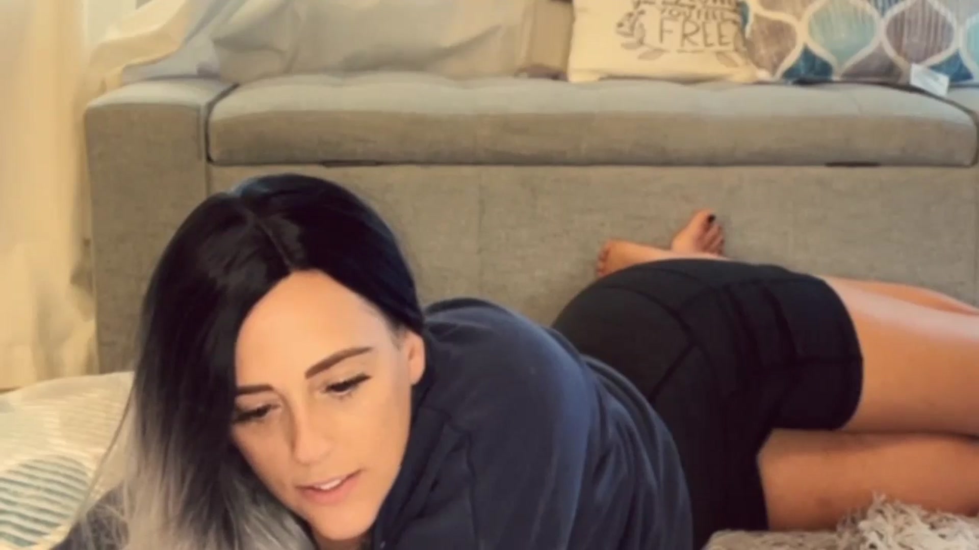 Gallery image thumbnail from Lenajane's myfreecams stream on, 10/12/2024, 20:04 image 12 of 20