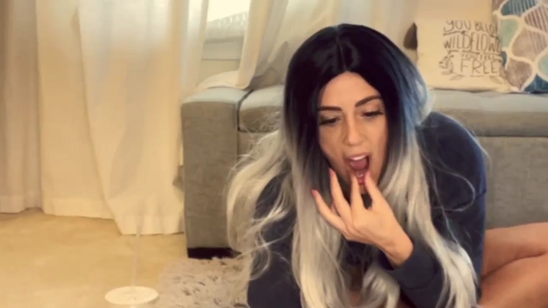 Gallery image thumbnail from Lenajane's myfreecams stream on, 10/12/2024, 20:38 image 16 of 20