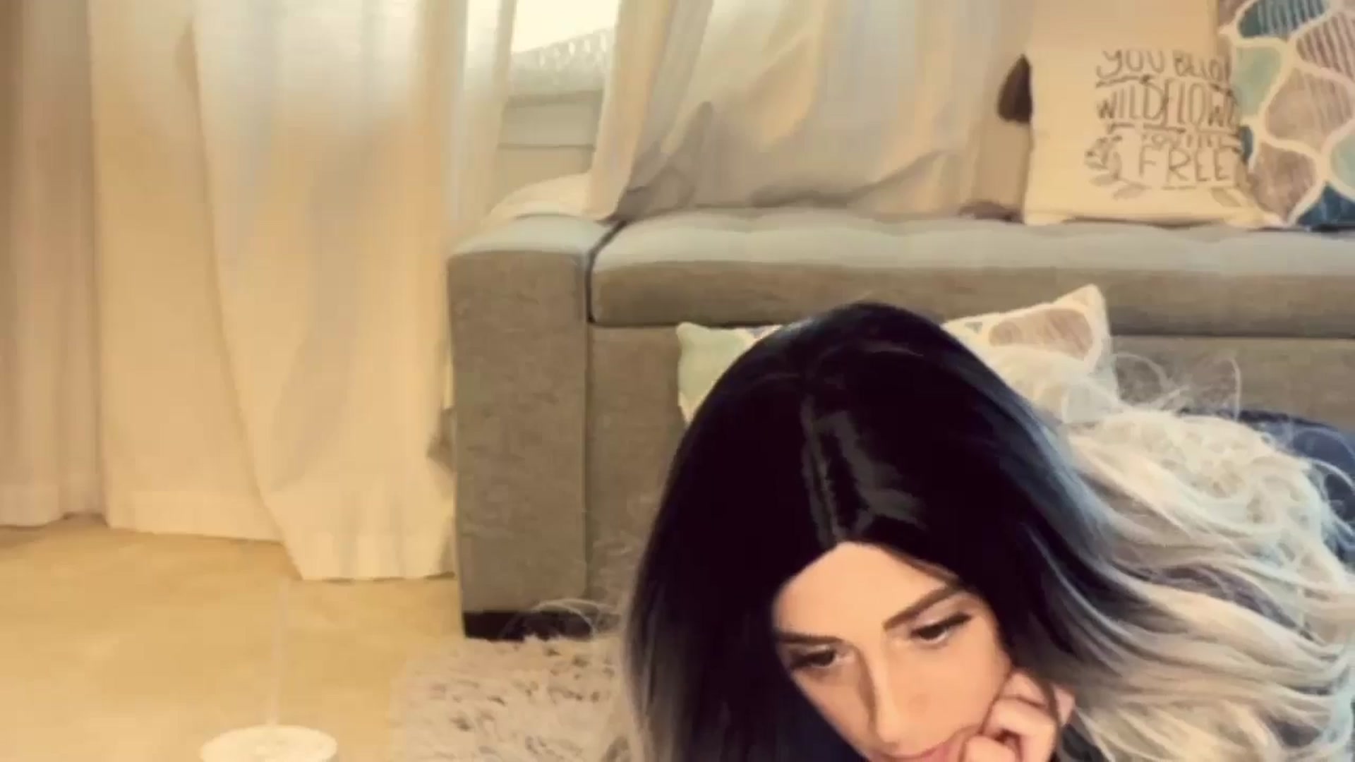 Gallery image thumbnail from Lenajane's myfreecams stream on, 10/12/2024, 20:38 image 17 of 20