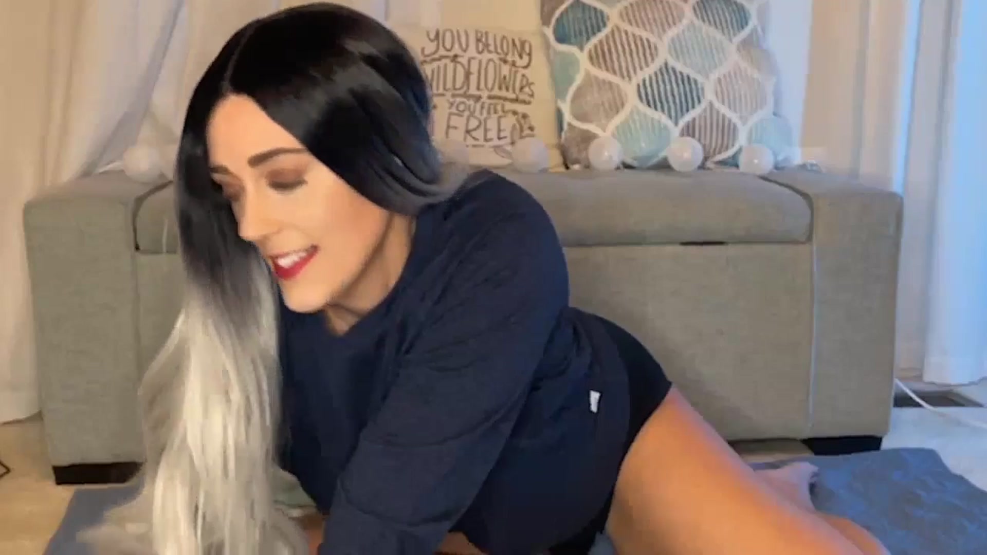 Gallery image thumbnail from Lenajane's myfreecams stream on, 10/15/2024, 01:20 image 3 of 20