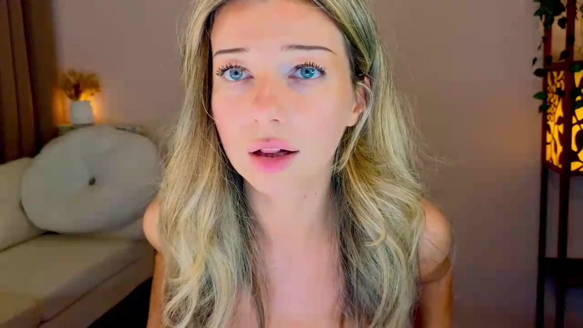 Gallery image thumbnail from Lenamuti25's myfreecams stream on, 07/14/2026, 09:37 image 8 of 20