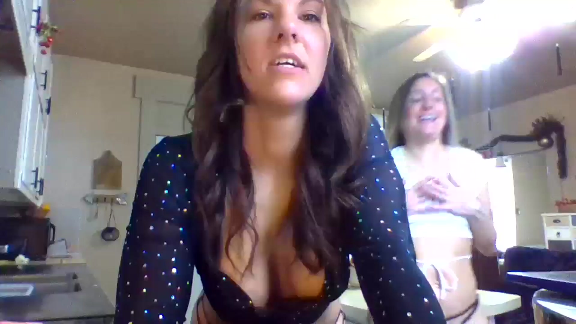 Gallery image thumbnail from LeniHill's myfreecams stream on, 11/20/2024, 17:23 image 20 of 20