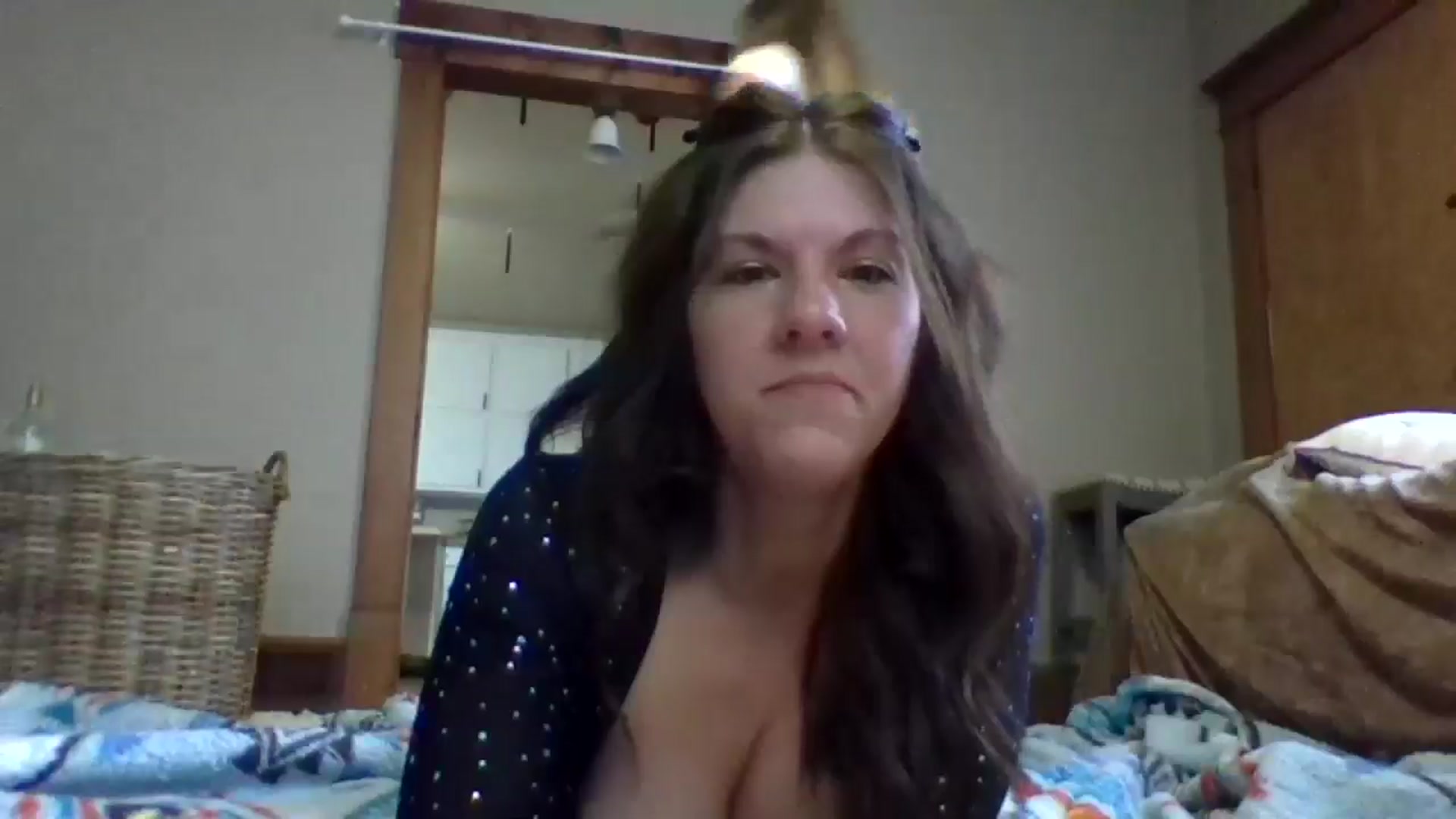 Gallery image thumbnail from LeniHill's myfreecams stream on, 11/20/2024, 17:23 image 14 of 20
