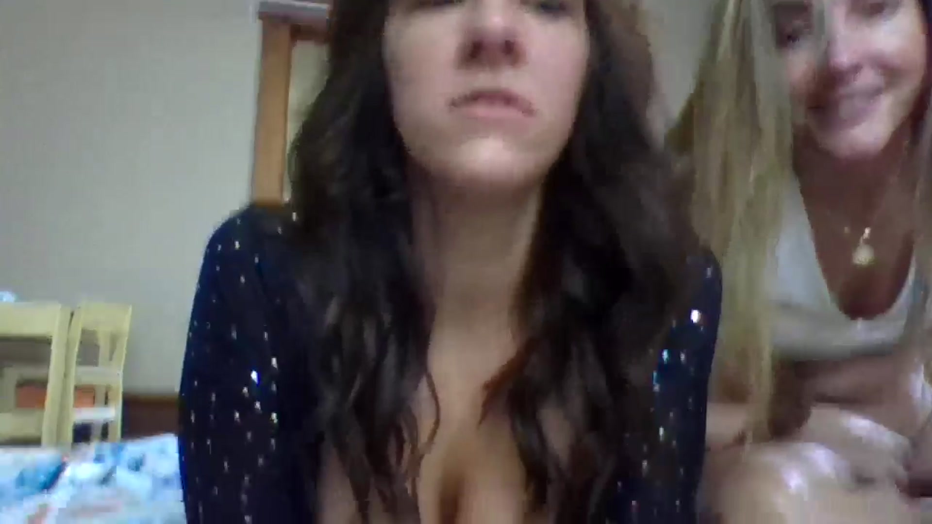 Gallery image thumbnail from LeniHill's myfreecams stream on, 11/20/2024, 17:23 image 8 of 20
