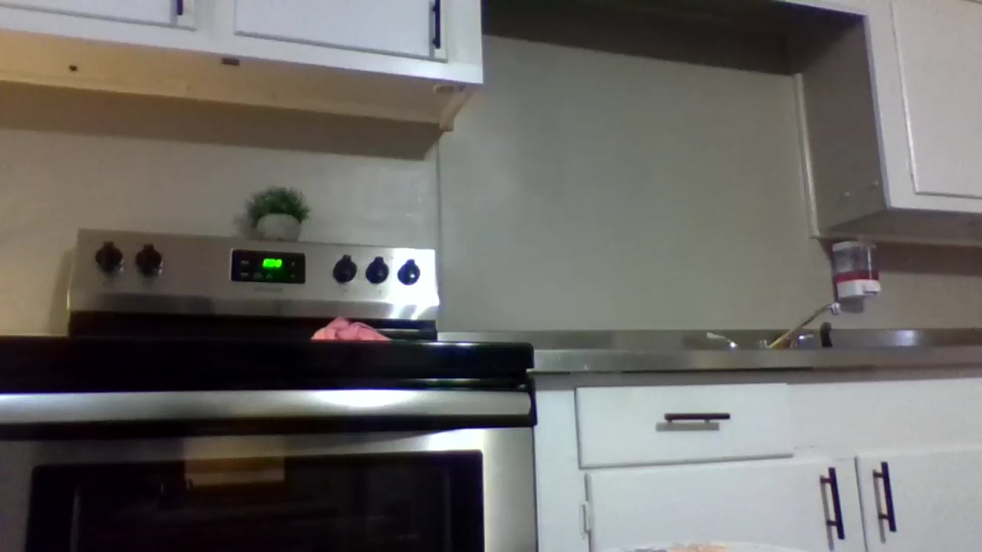 Gallery image thumbnail from LeniHill's myfreecams stream on, 11/20/2024, 18:20 image 9 of 20