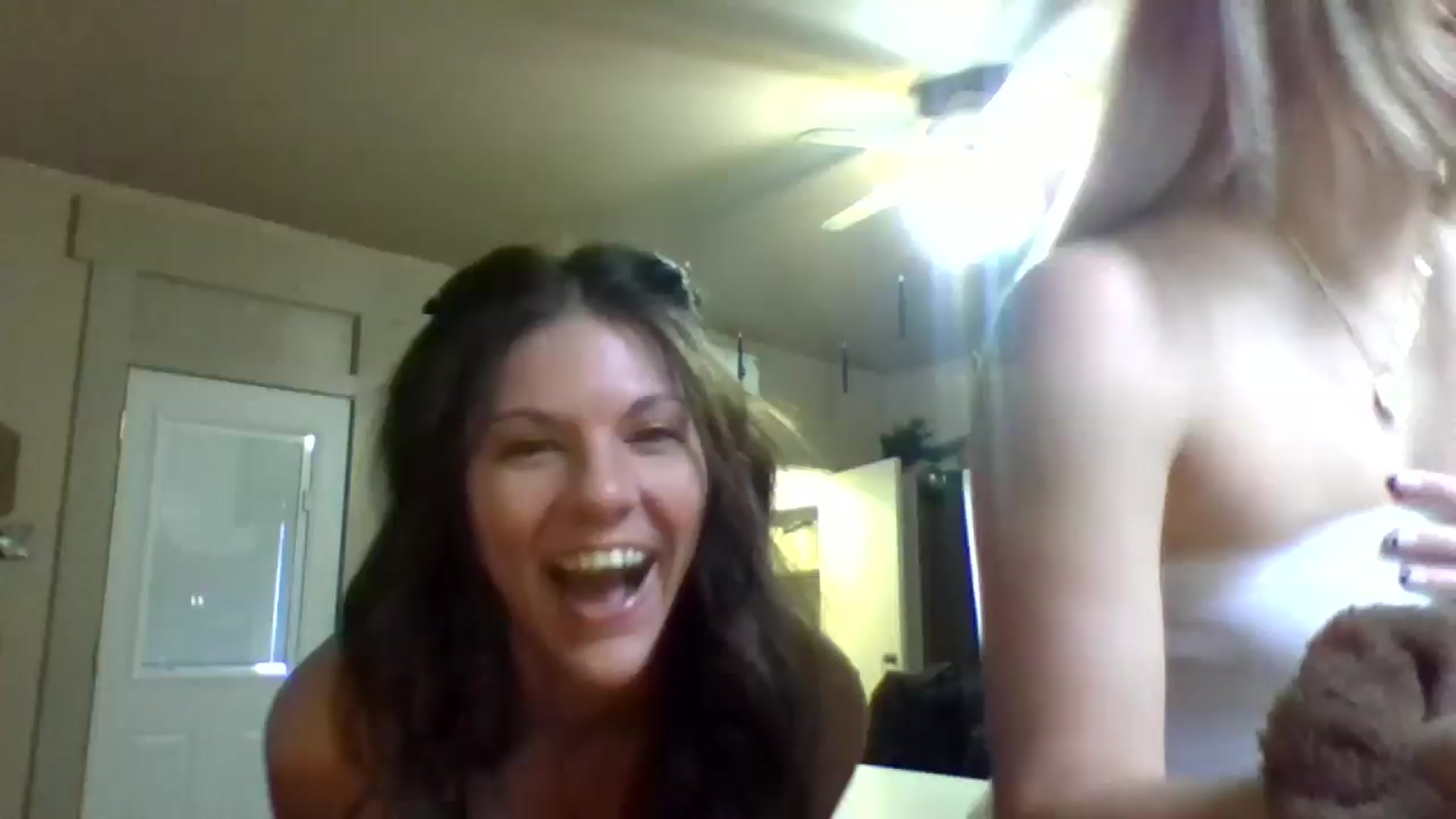Gallery image thumbnail from LeniHill's myfreecams stream on, 11/20/2024, 20:15 image 1 of 20