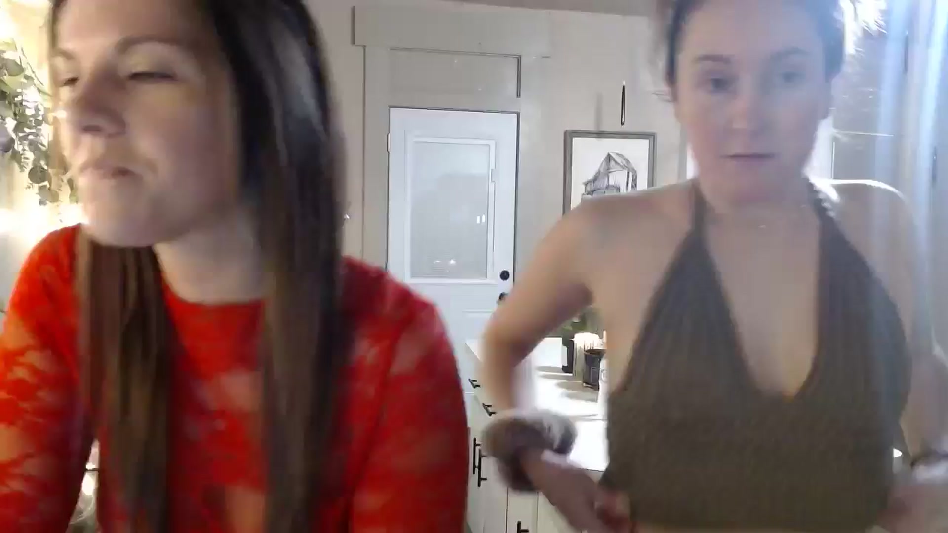 Gallery image thumbnail from LeniHill's myfreecams stream on, 01/18/2025, 01:58 image 1 of 20