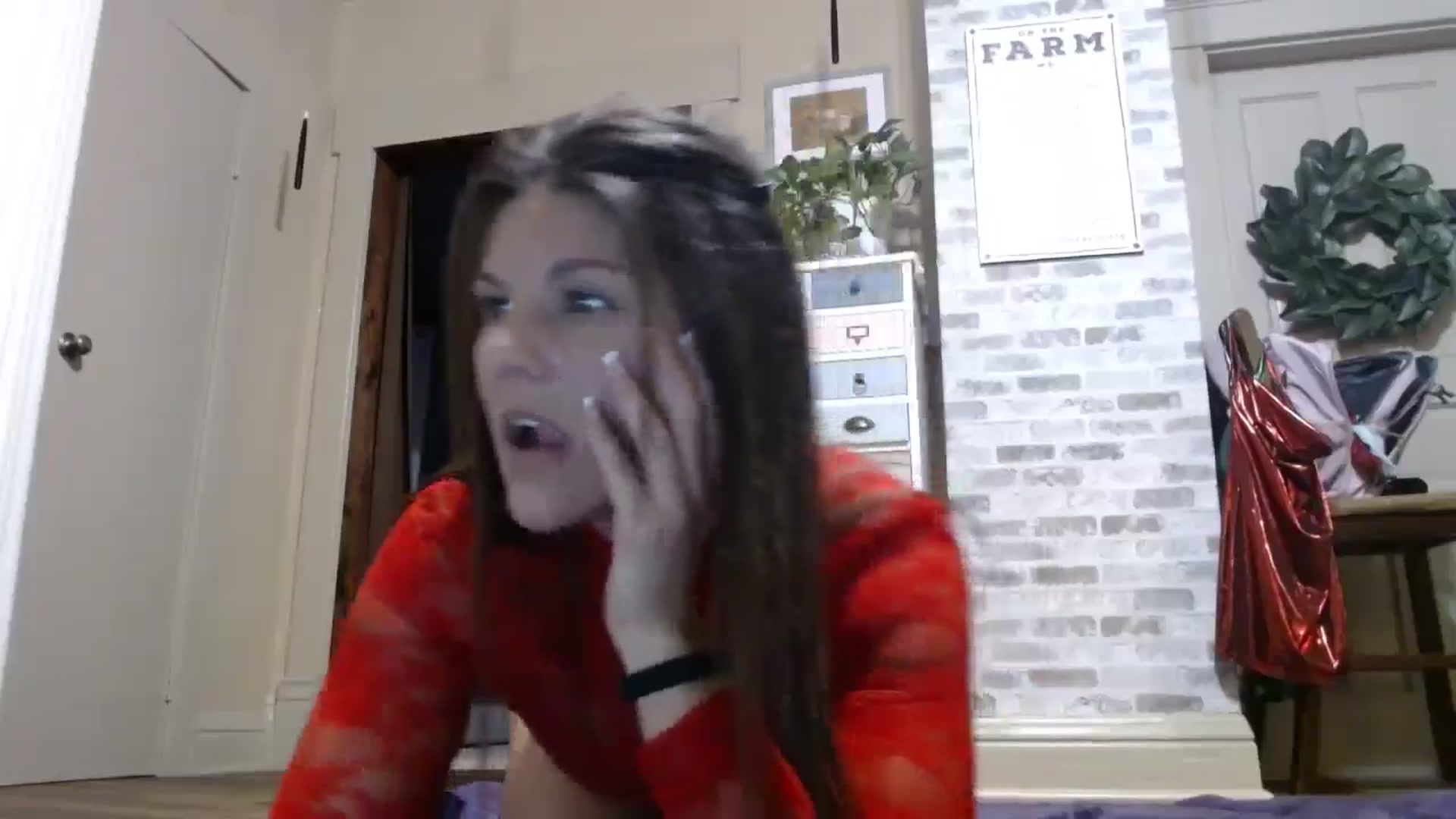 Gallery image thumbnail from LeniHill's myfreecams stream on, 01/18/2025, 02:57 image 17 of 20
