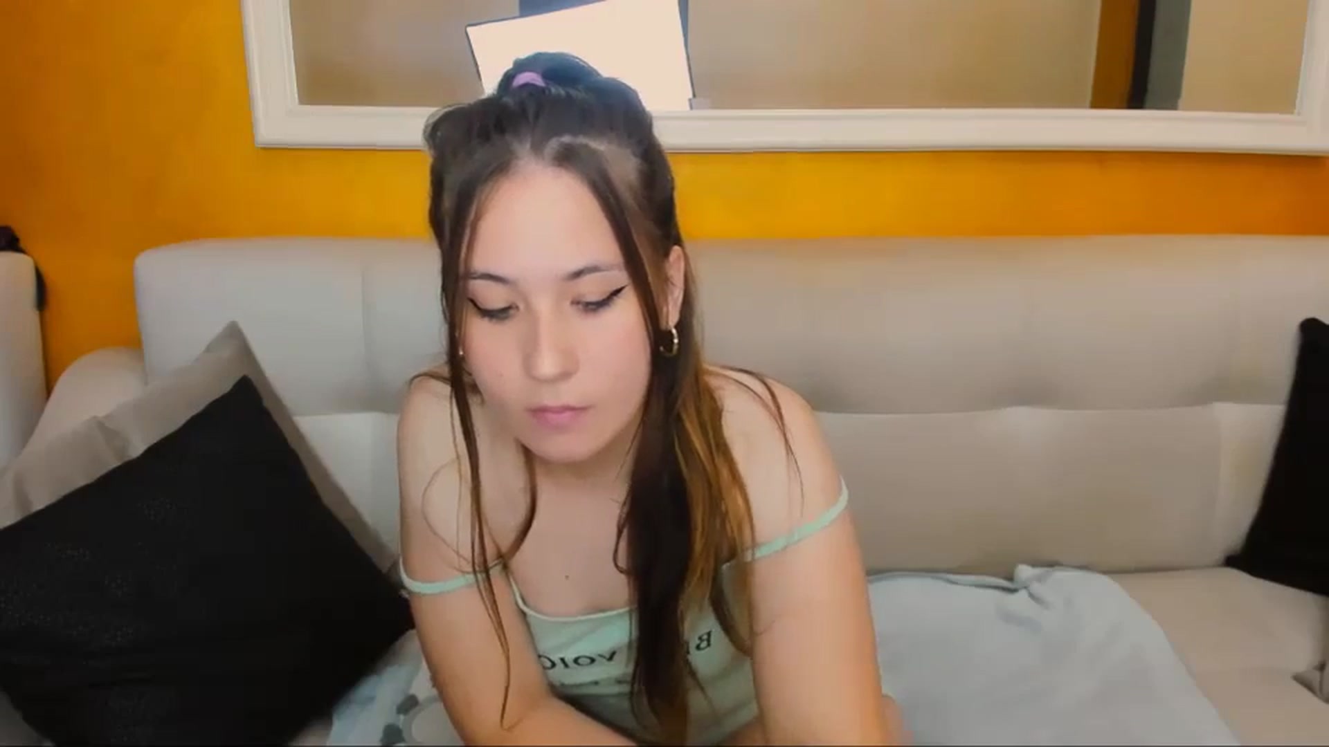 Gallery image thumbnail from LennaSparkle's myfreecams stream on, 05/27/2025, 18:32 image 5 of 20