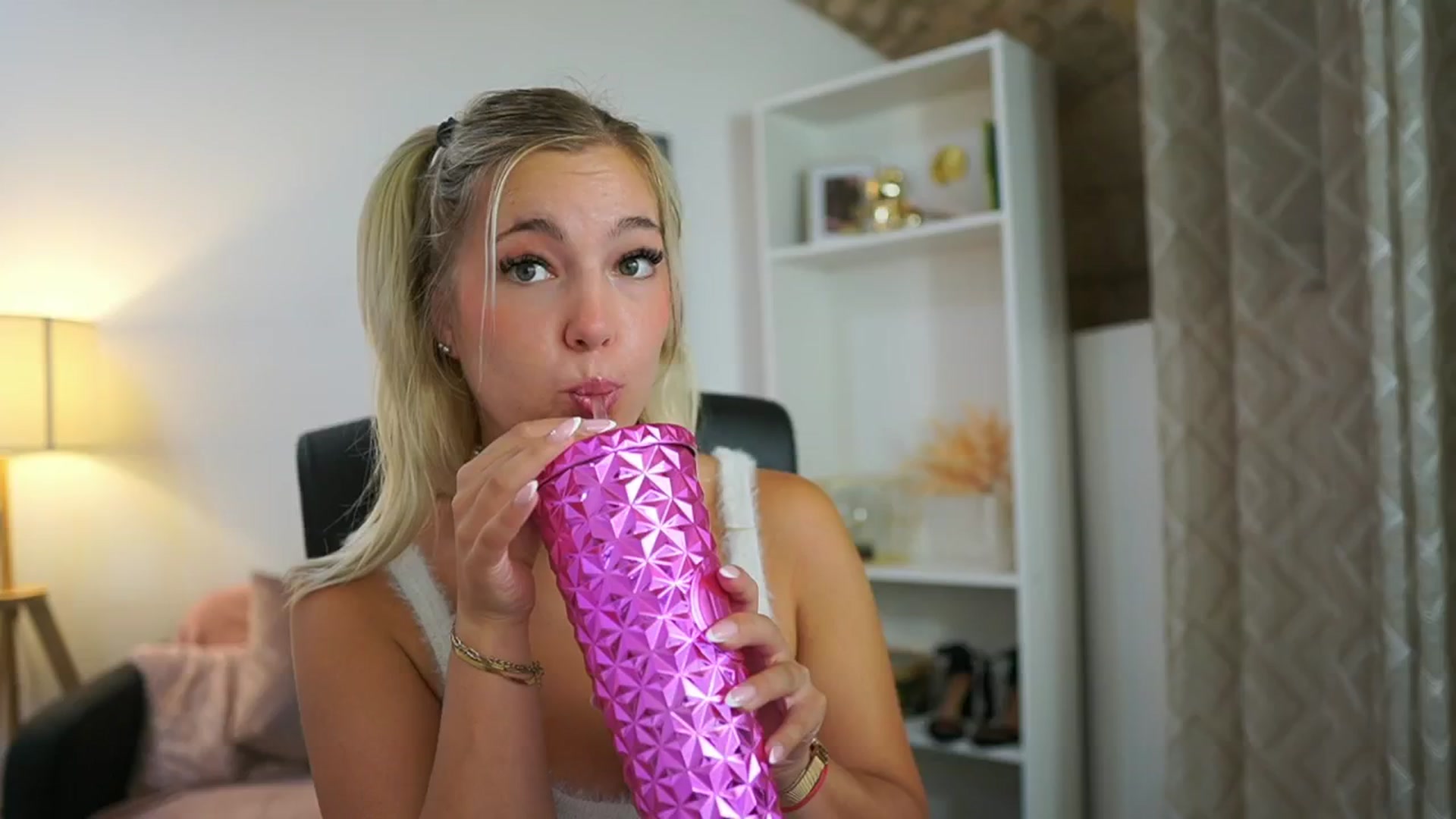 Gallery image thumbnail from Leokitty_'s myfreecams stream on, 08/02/2025, 15:27 image 20 of 20